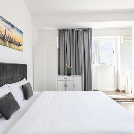 Downtown Victoria Apartments By Citybookings บูคาเรสต์ ภายนอก รูปภาพ