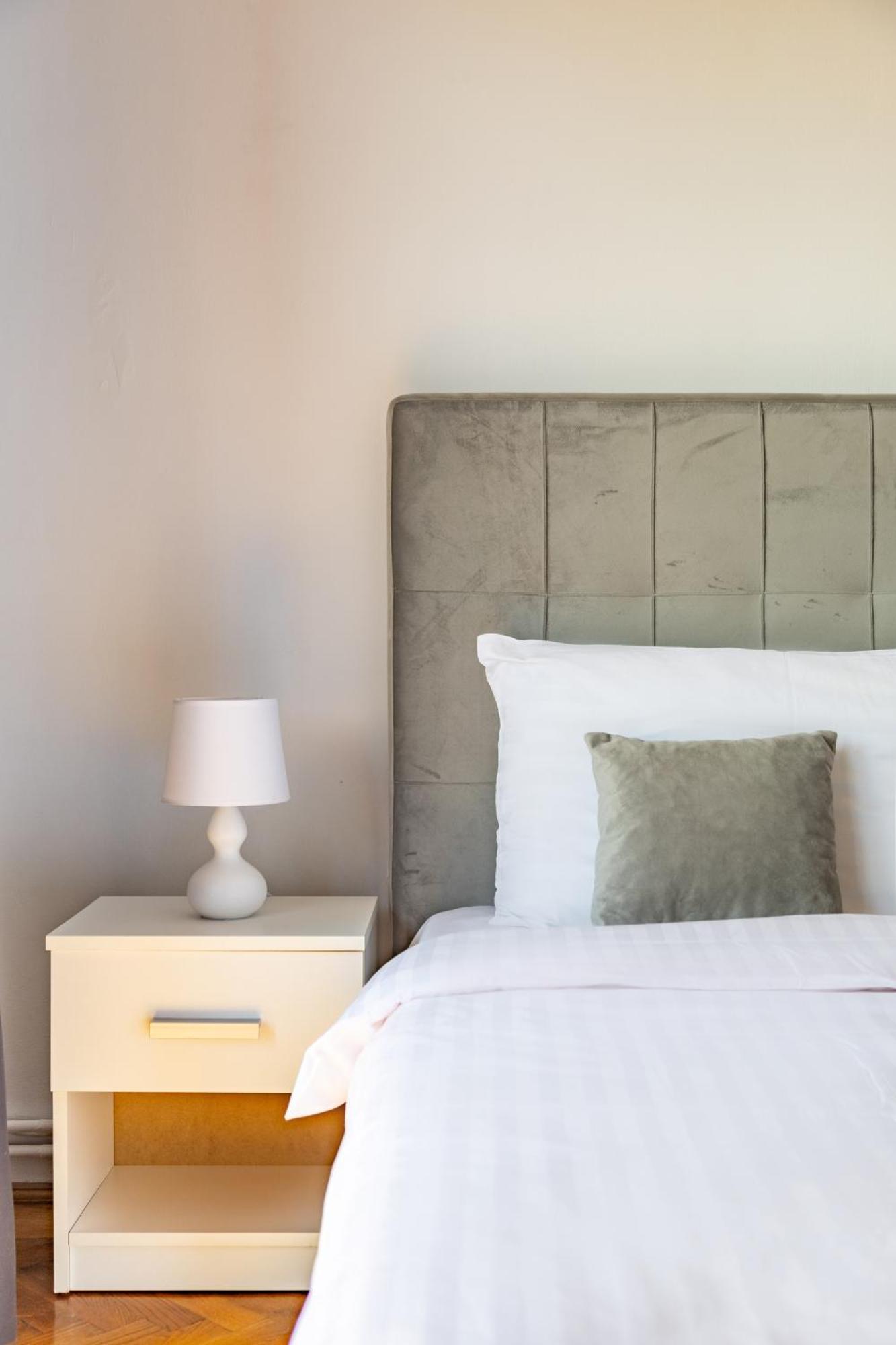 Downtown Victoria Apartments By Citybookings บูคาเรสต์ ห้อง รูปภาพ