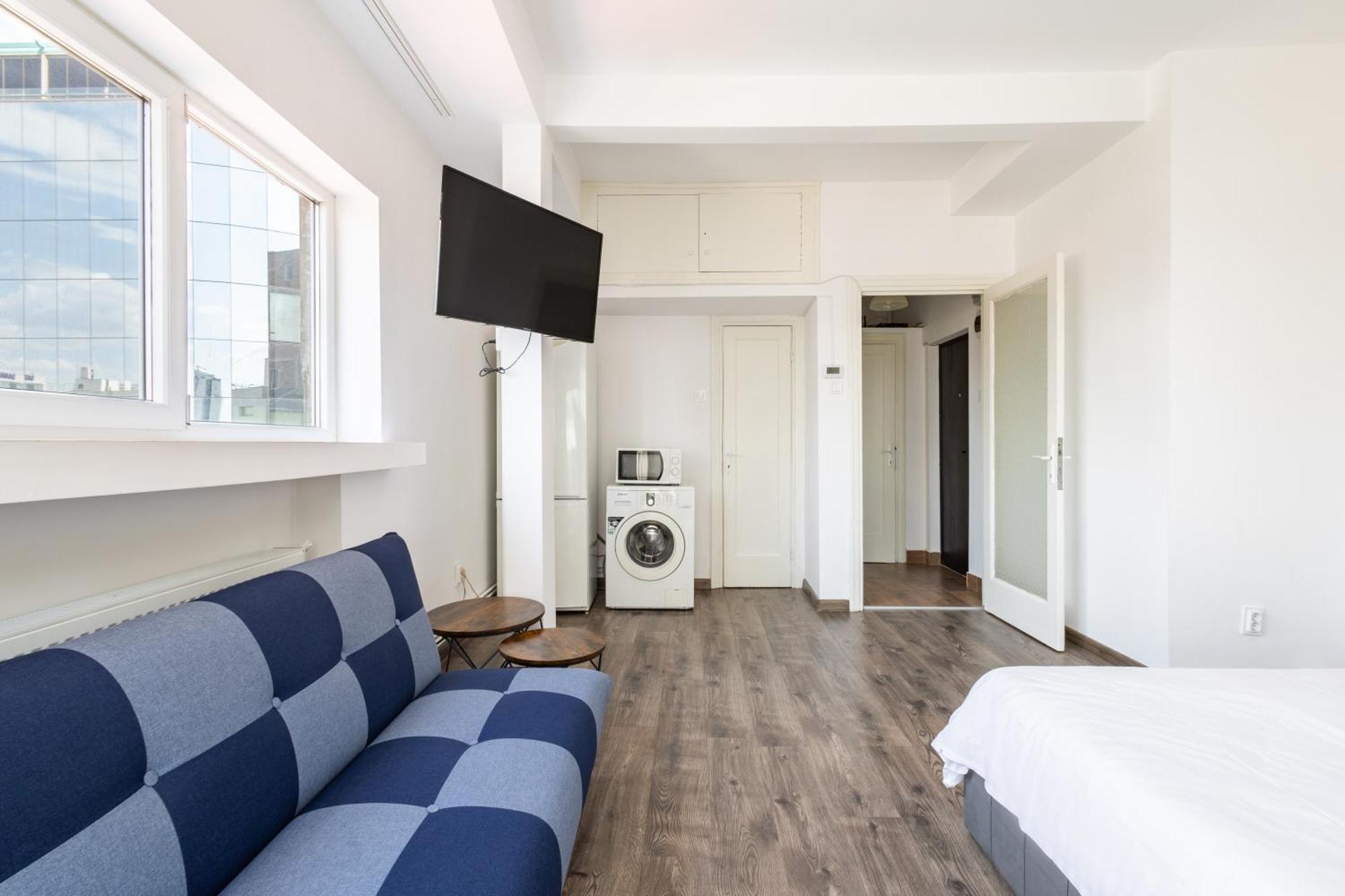 Downtown Victoria Apartments By Citybookings บูคาเรสต์ ภายนอก รูปภาพ